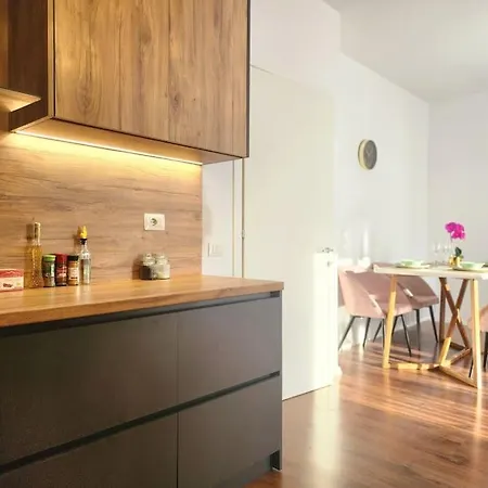 Apartment Central W 24h Self Check In Tirana