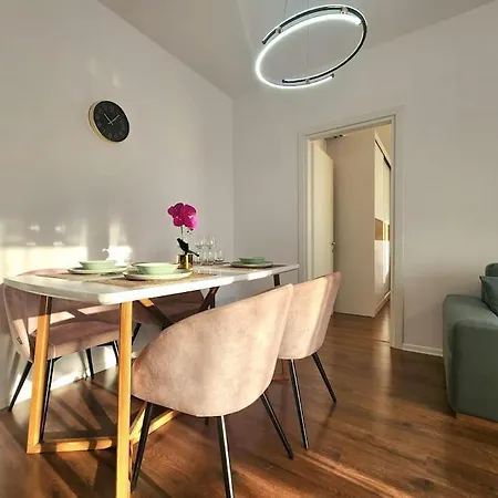 Apartment Central W 24h Self Check In *