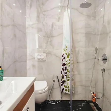 Apartment Central W 24h Self Check In Tirana